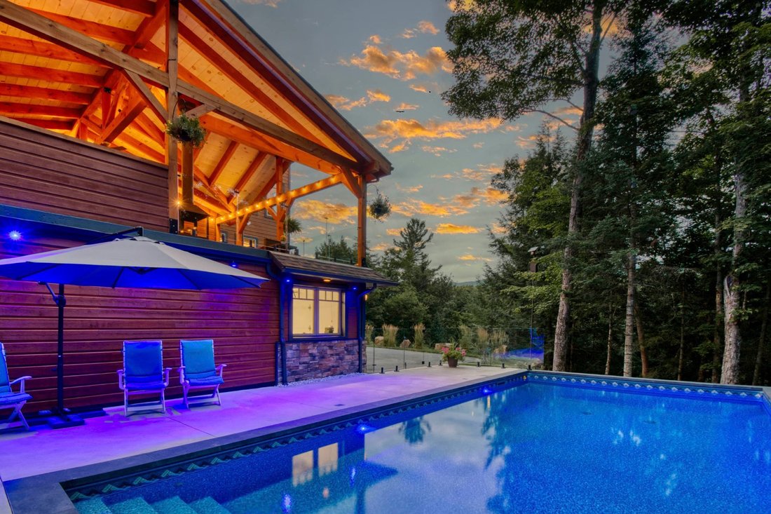 House in Mont-Tremblant, Quebec, Canada 5 - 16619671