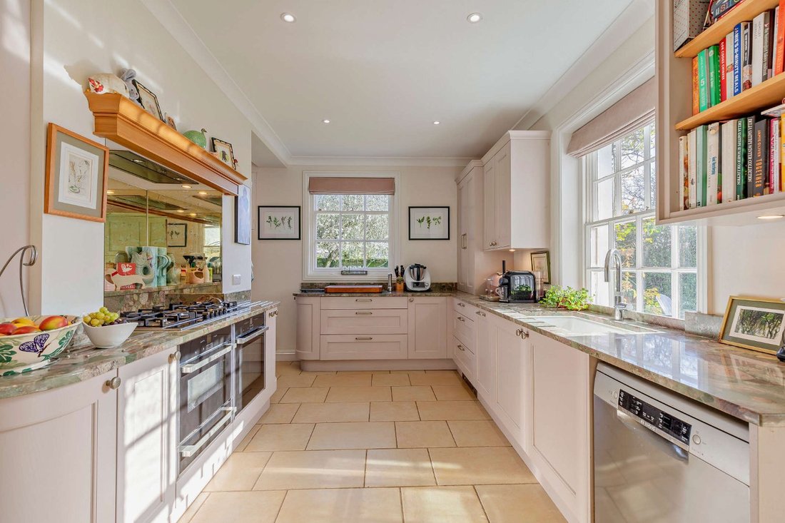 House in Slinfold, England 3 - 17755745