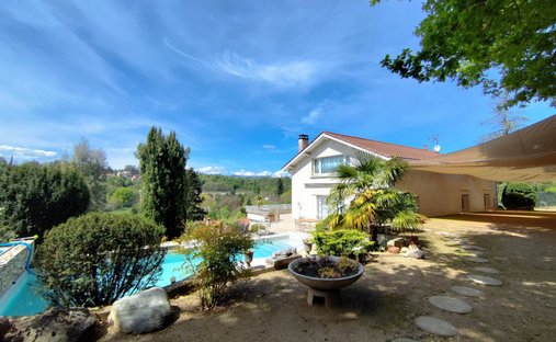 House in Francheville le Haut-Bruissin, Francheville, France 1