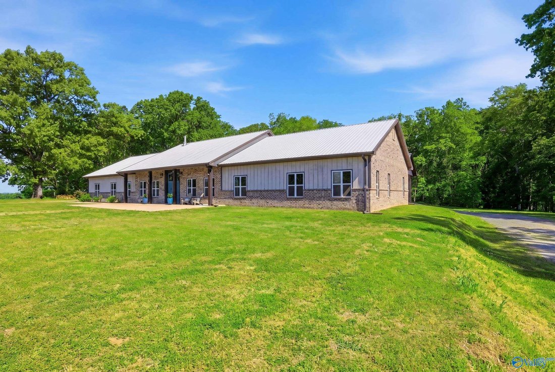 Farm Ranch in Danville, Alabama, United States 2 - 17758261