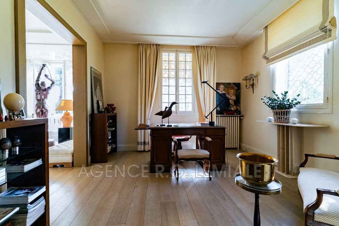 Villa in Chateau, Maisons-Laffitte, France 3 - 17756253
