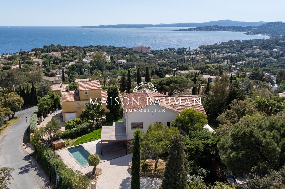 Villa in Les Issambres, Roquebrune-sur-Argens, France 1 - 17756103
