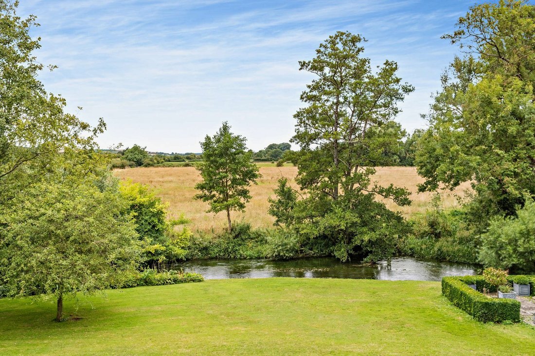House in Wiltshire, England 2 - 17755805