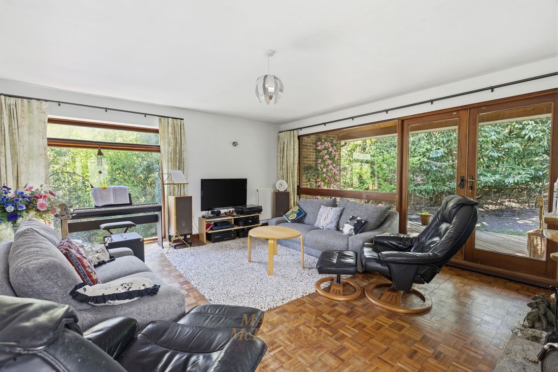 House in Hackenden, East Grinstead, England 5 - 17756608