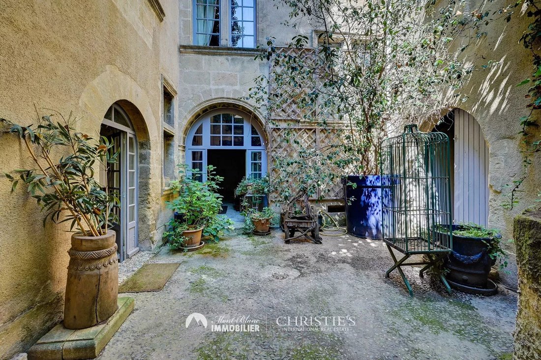 Villa in Centre, Lambesc, France 2 - 15494069