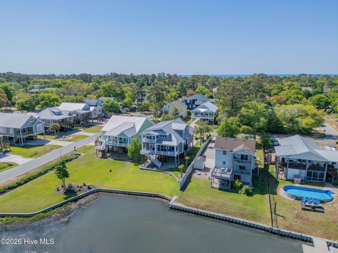 House in Oak Island, North Carolina, United States 5 - 17759289