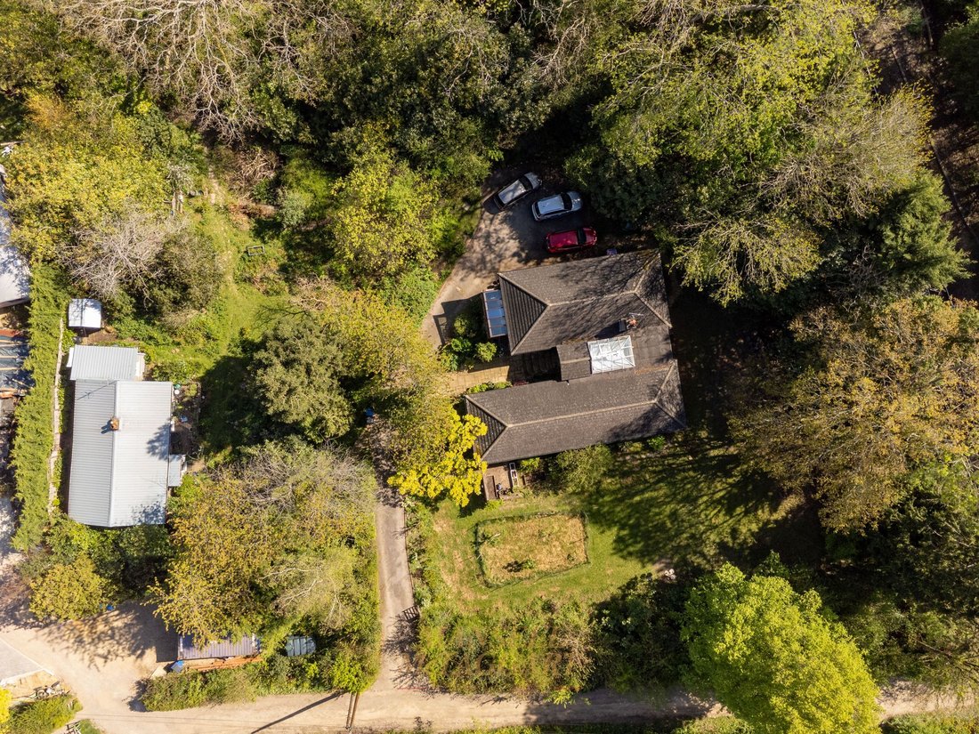 House in Hackenden, East Grinstead, England 1 - 17756608