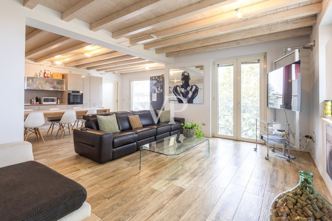 Penthouse in Historic Center, Desenzano del Garda, Lombardy 2 - 17757090