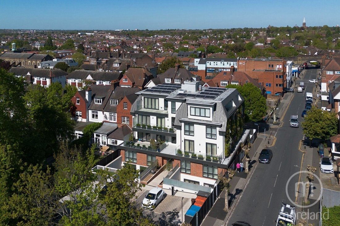 Apartment in Golders Green, Barnet, England 1 - 17758072