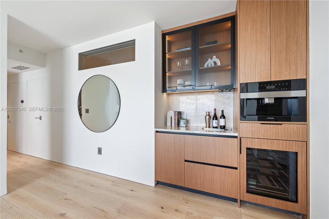 Condo in Miami Beach, Florida, United States 3 - 17758392