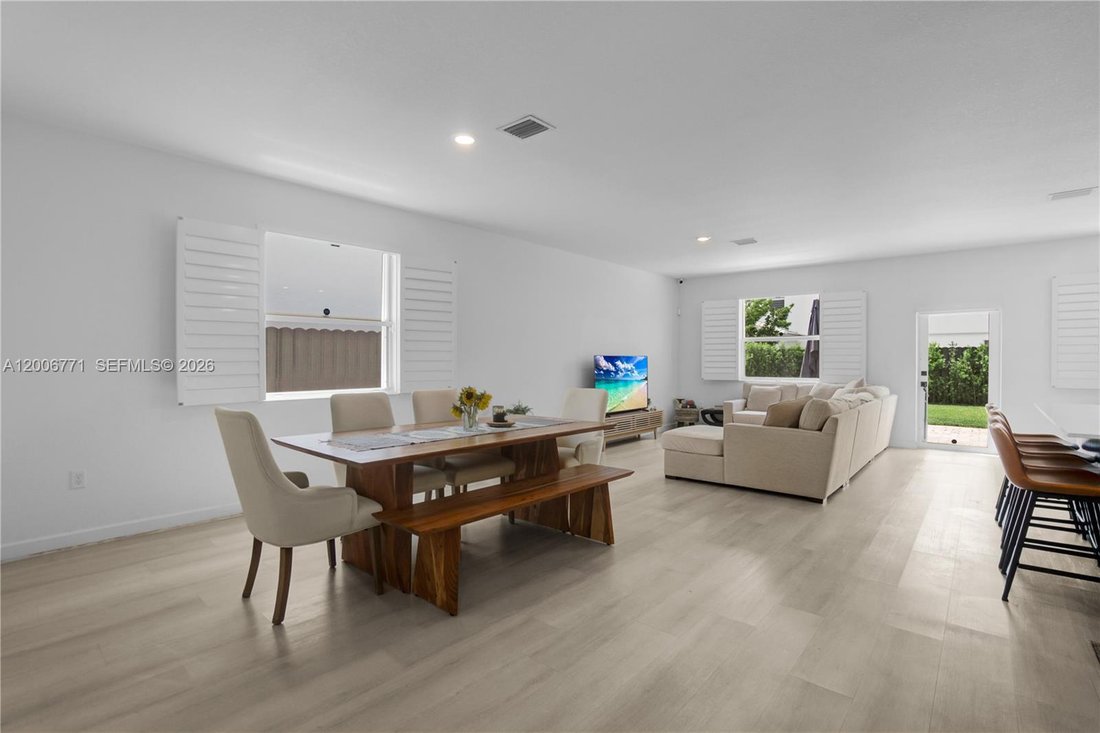 House in Miami, Florida, United States 3 - 17758406