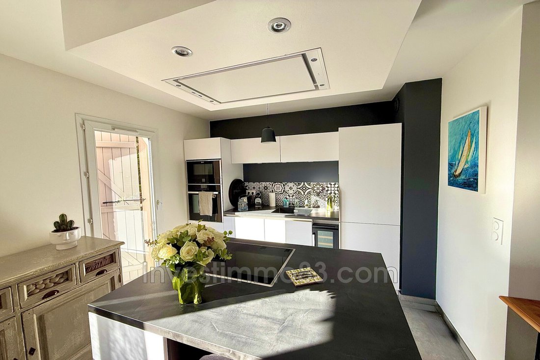 Villa in Grand Sud- Aix la Duranne, Aix-en-Provence, France 2 - 17762214