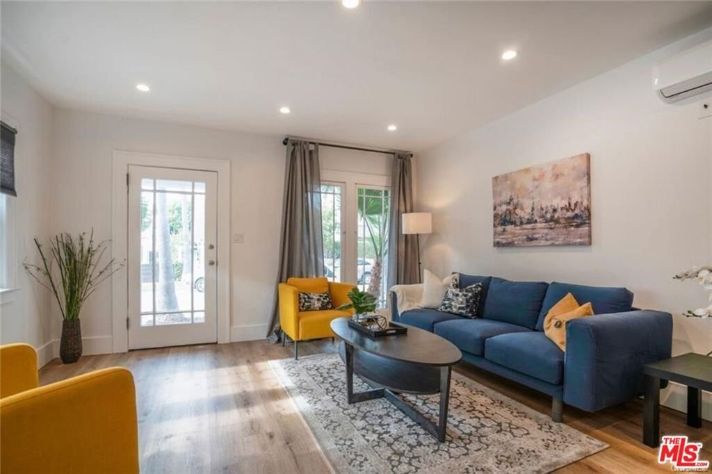 Los Angeles, California, United States 5 - 17762162