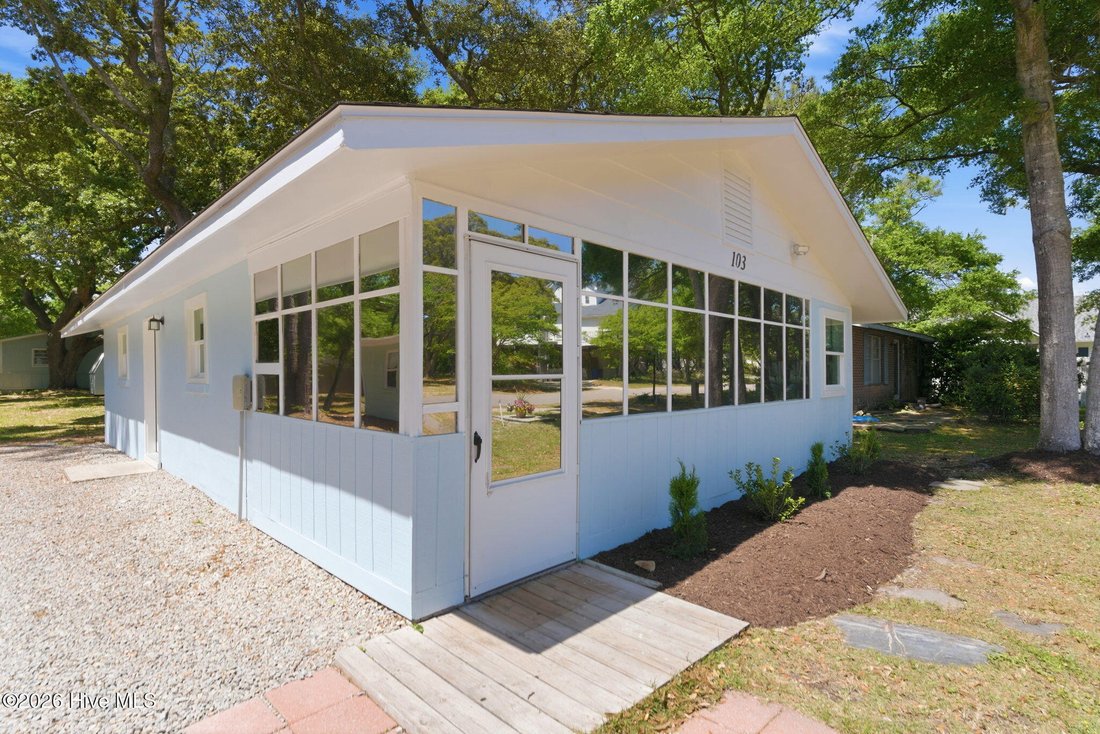 House in Oak Island, North Carolina, United States 3 - 17762410