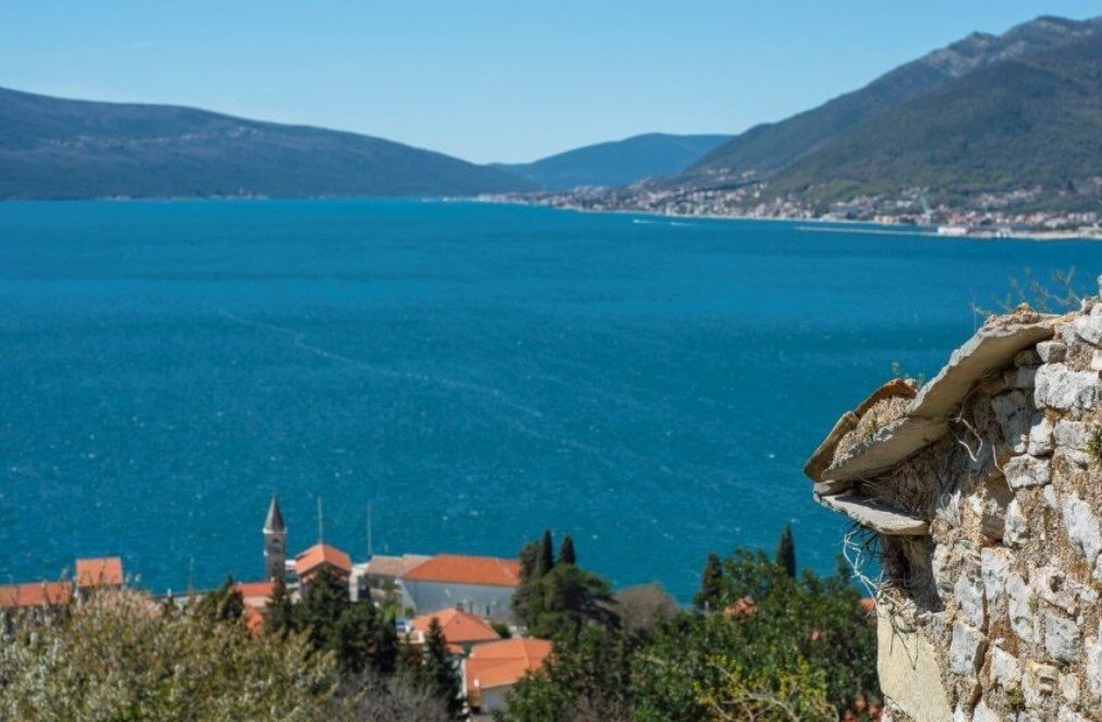 Villa in Donja Lastva, Tivat Municipality, Montenegro 4 - 17763864