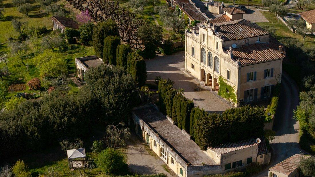 Villa in Siena, Tuscany, Italy 2 - 17763813