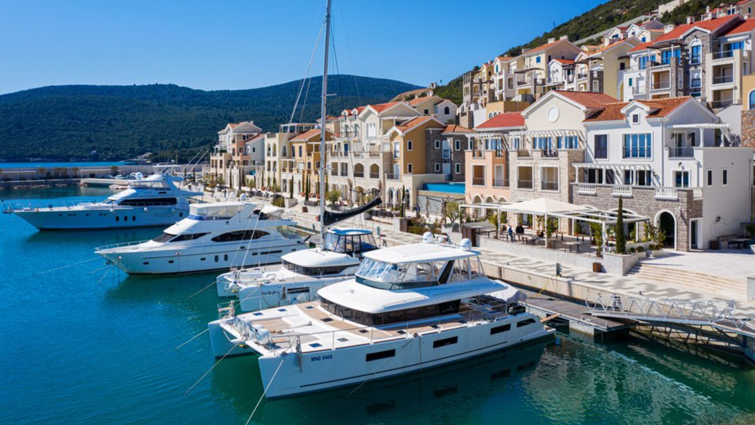 Townhouse in Gošići, Tivat Municipality, Montenegro 2 - 17765063