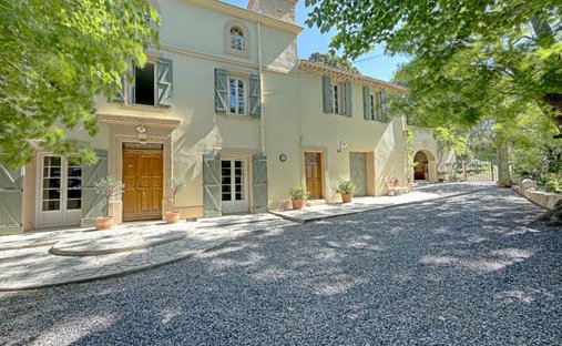 Estate in Ancien Hôpital, Beziers, France 1