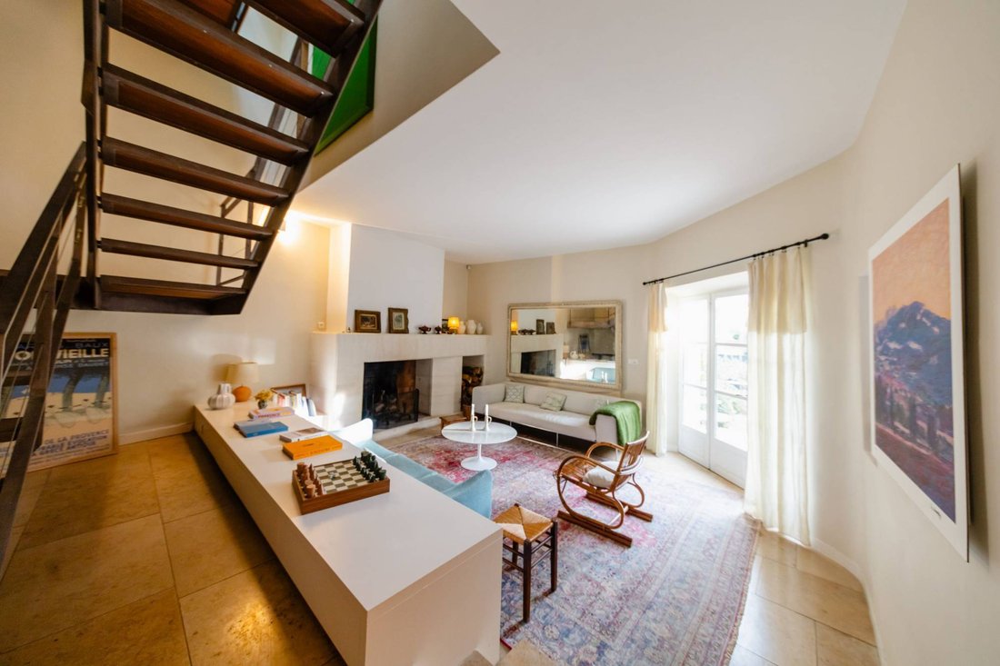 House in Gordes, Provence-Alpes-Côte d'Azur, France 4 - 17768428