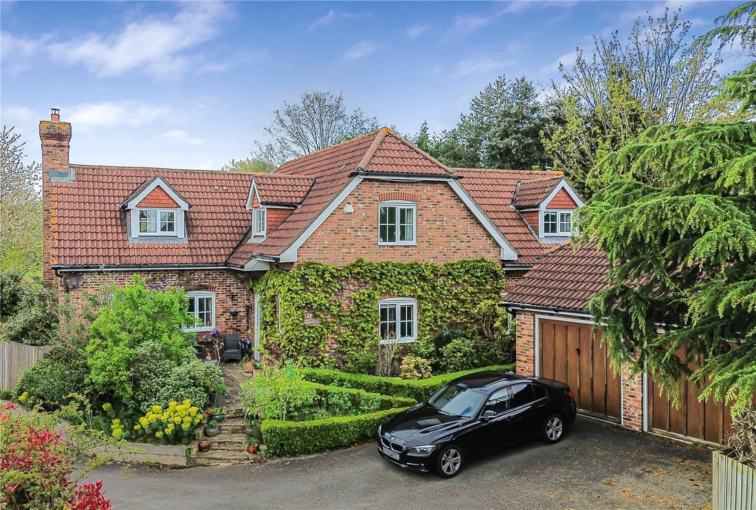 House in Watersfield, England 1 - 17764112