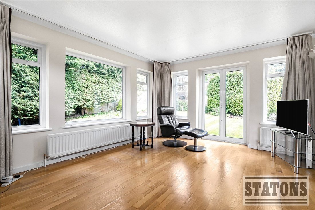 House in Barnet, England 4 - 17769011