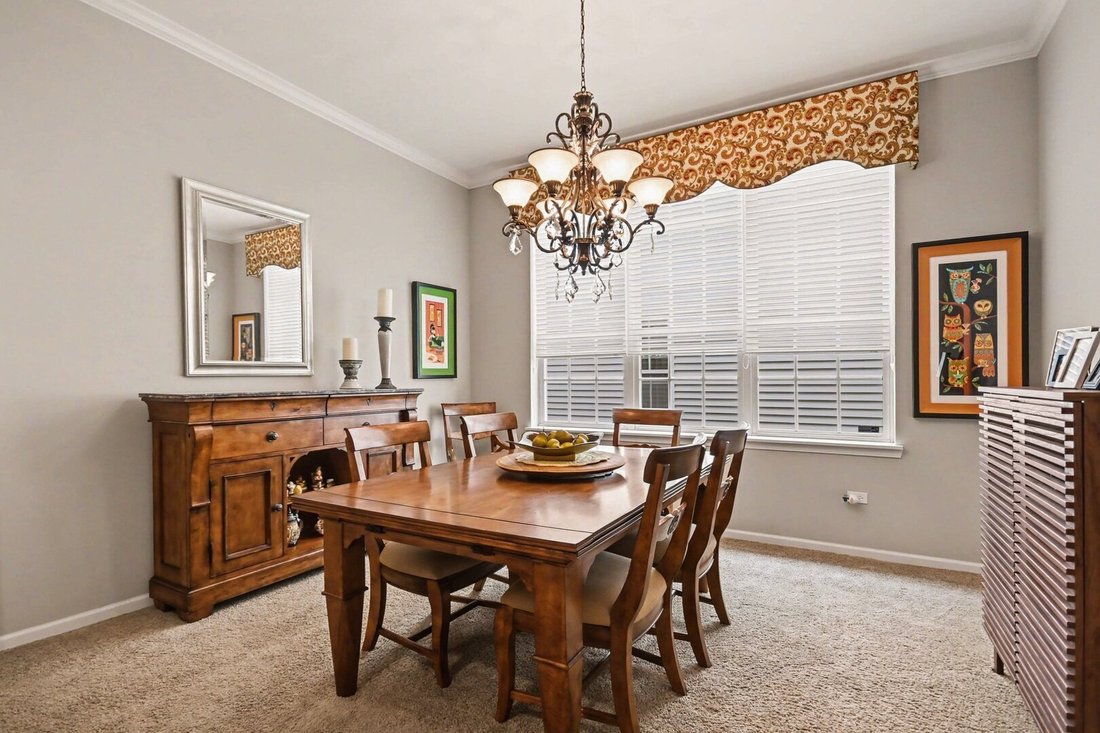 House in Aurora, Illinois, United States 3 - 17768418