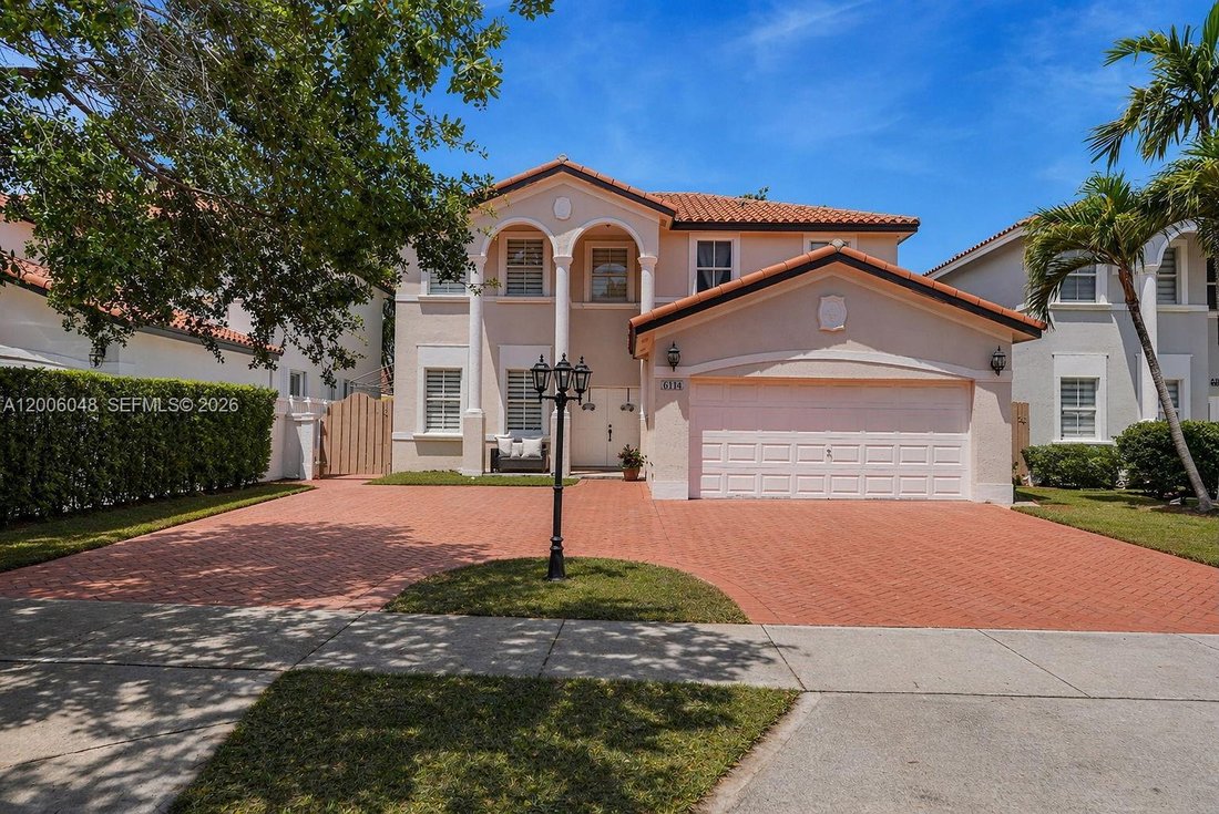 House in Miami, Florida, United States 1 - 17765618