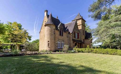 Estate in Sarlat-la-Canéda, Nouvelle-Aquitaine, France 1