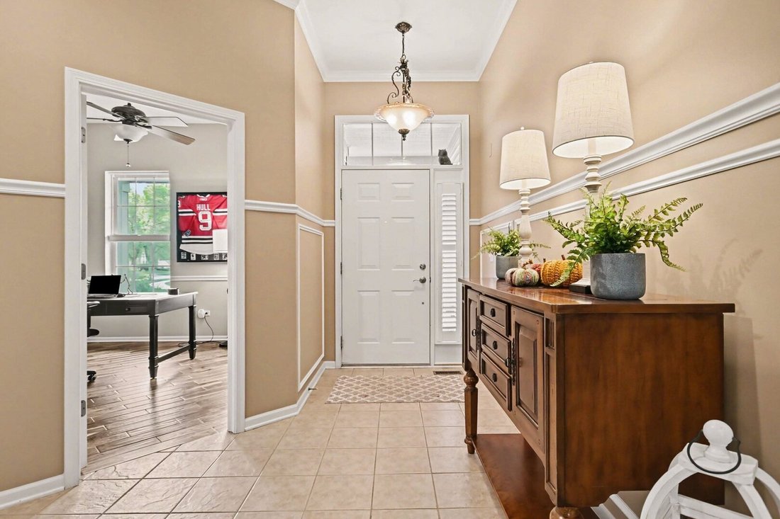 House in Aurora, Illinois, United States 2 - 17768418