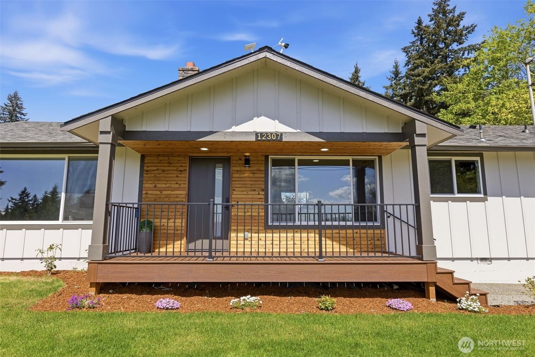 House in Edgewood, Washington, United States 2 - 17763486