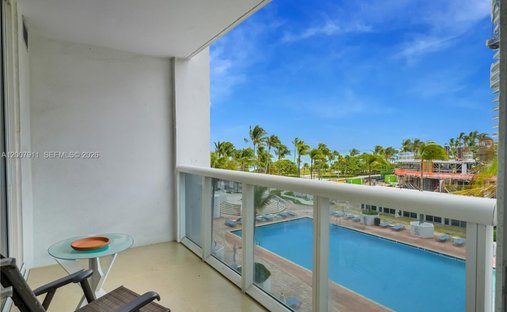 Condo in Bal Harbour, Florida, United States 1
