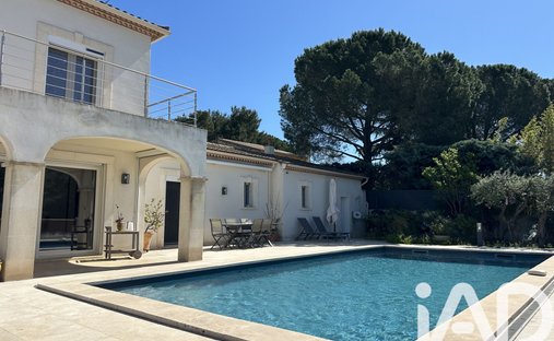 House in Le Plateau, Beaucaire, France 1