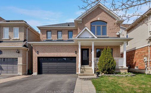House in Aurora, Ontario, Canada 1