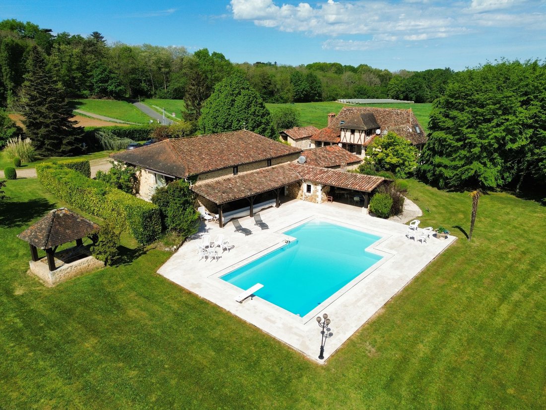 Villa in Saint-Mayme-de-Péreyrol, Nouvelle-Aquitaine, France 1 - 17741133