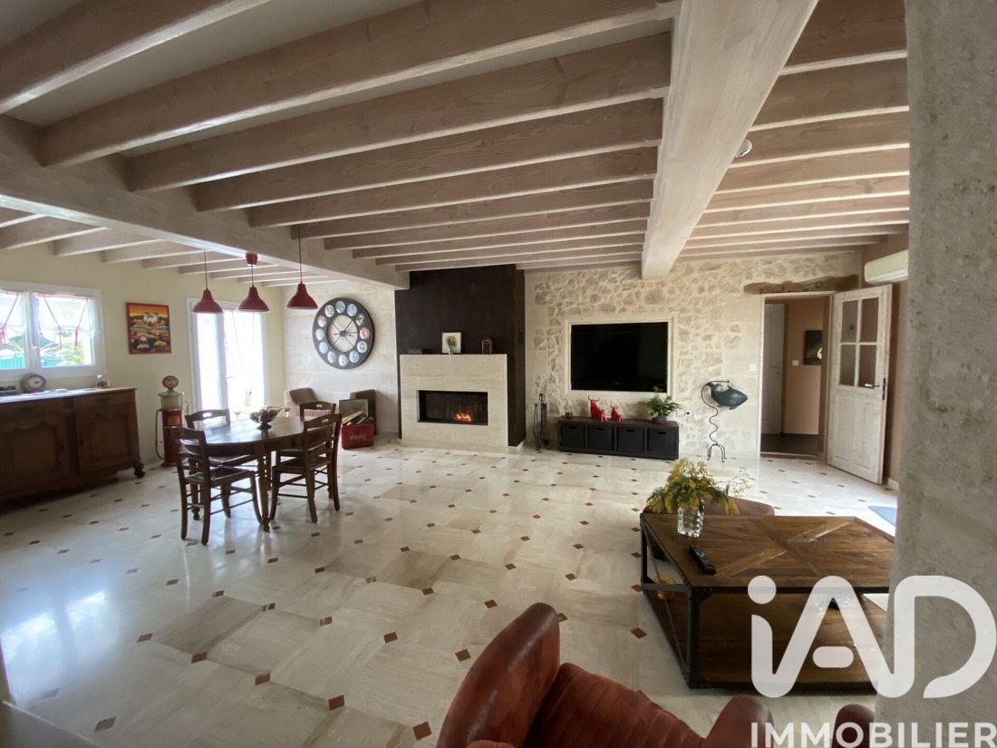 House in La Plaine, Saint-Loubes, France 2 - 17764979