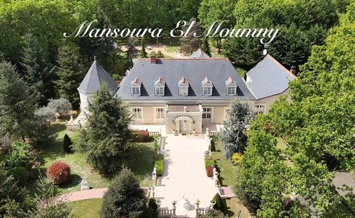 House in Hippodrome, Chambray-les-Tours, France 1