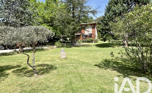 House in Saint-Hippolyte-de-Montaigu, Occitania, France 1
