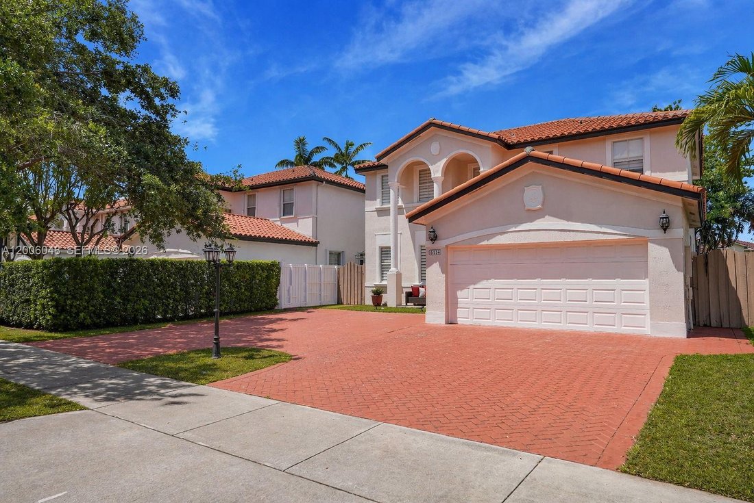 House in Miami, Florida, United States 2 - 17765618