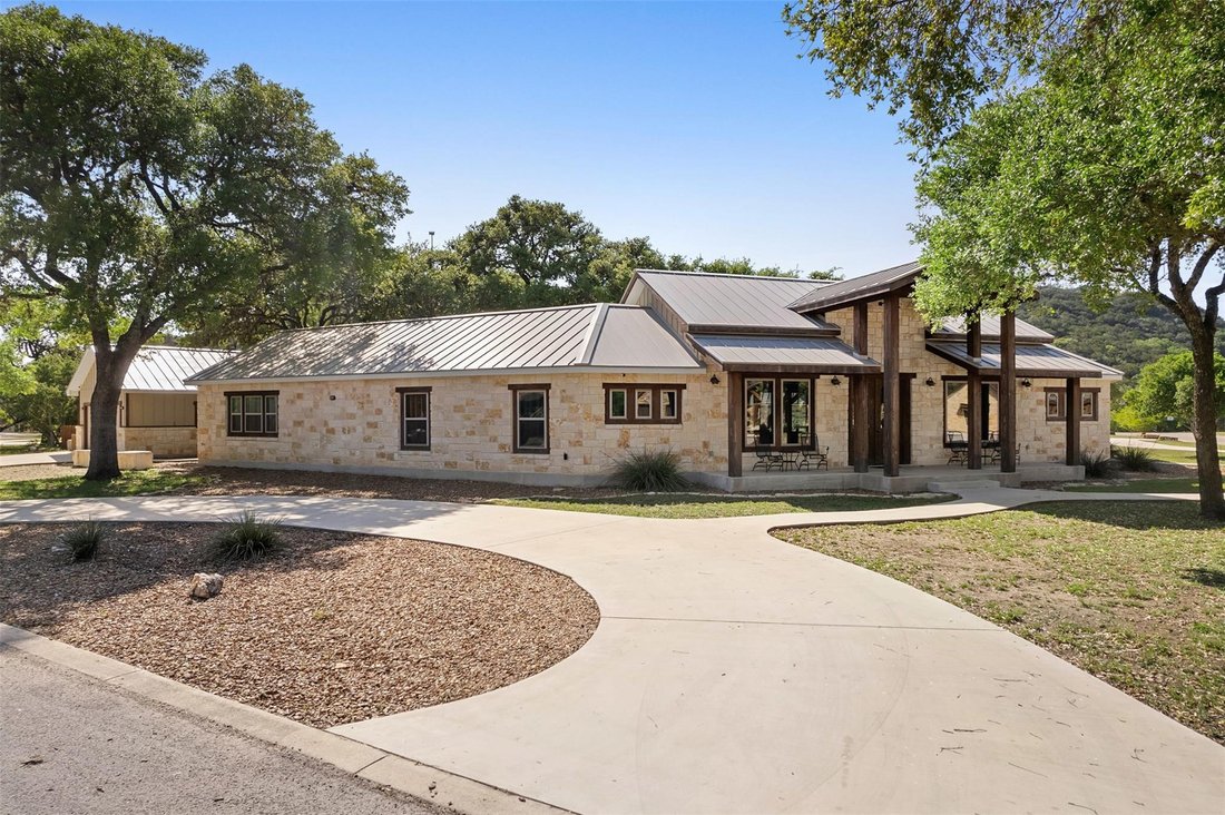 House in Concan, Texas, United States 2 - 17768382
