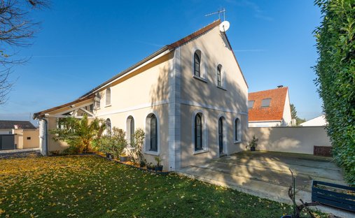 House in Centre Sud, Claye-Souilly, France 1