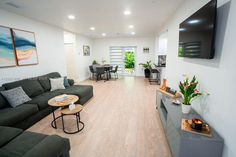 House in Hialeah, Florida, United States 5 - 17765613