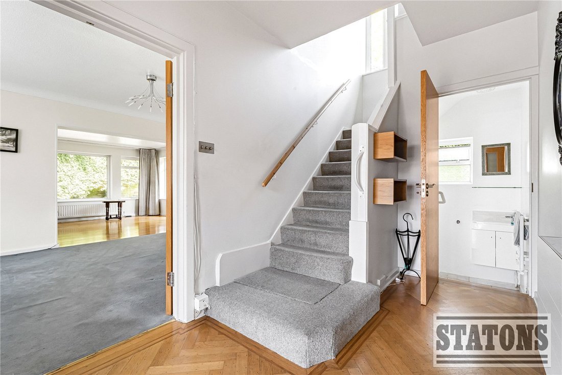 House in Barnet, England 2 - 17769011