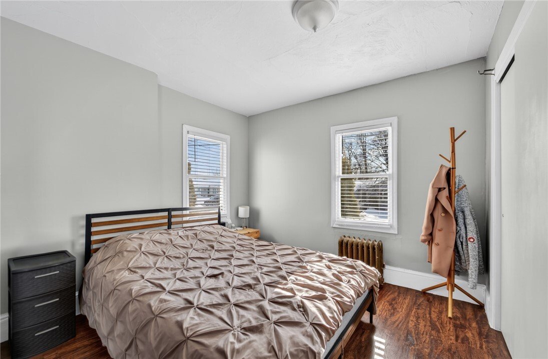 Cranston, Rhode Island, United States 3 - 17769027