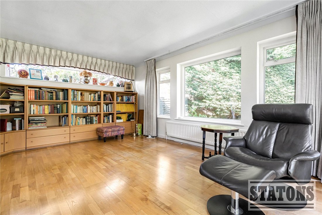 House in Barnet, England 3 - 17769011
