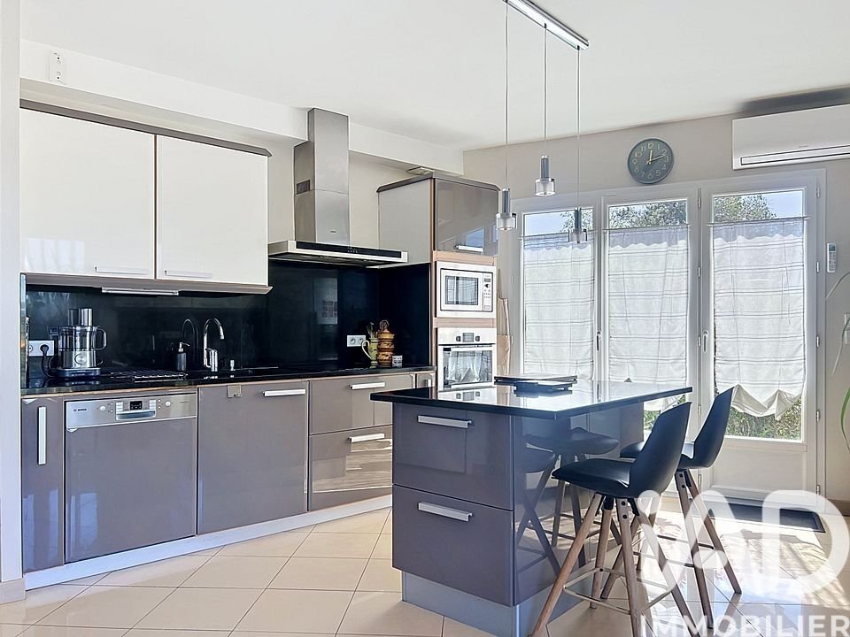 House in Langevin, Saint-Cyr-l'Ecole, France 2 - 17764856
