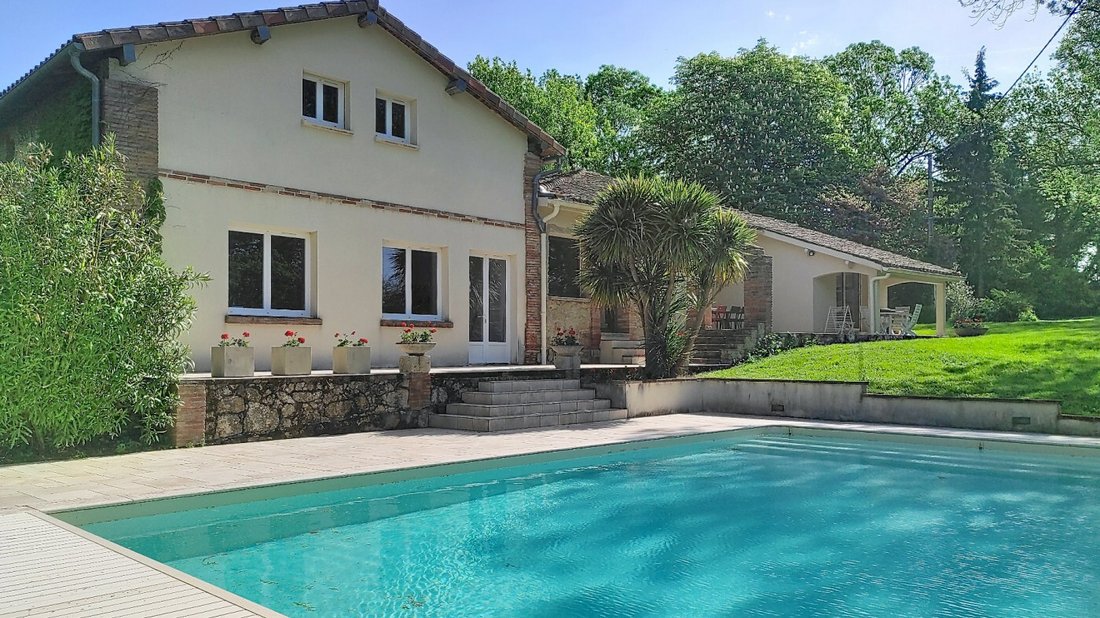 House in Casse Martin, L'Isle-Jourdain, France 2 - 16286656