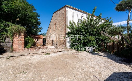 House in Ouest, Bompas, France 1