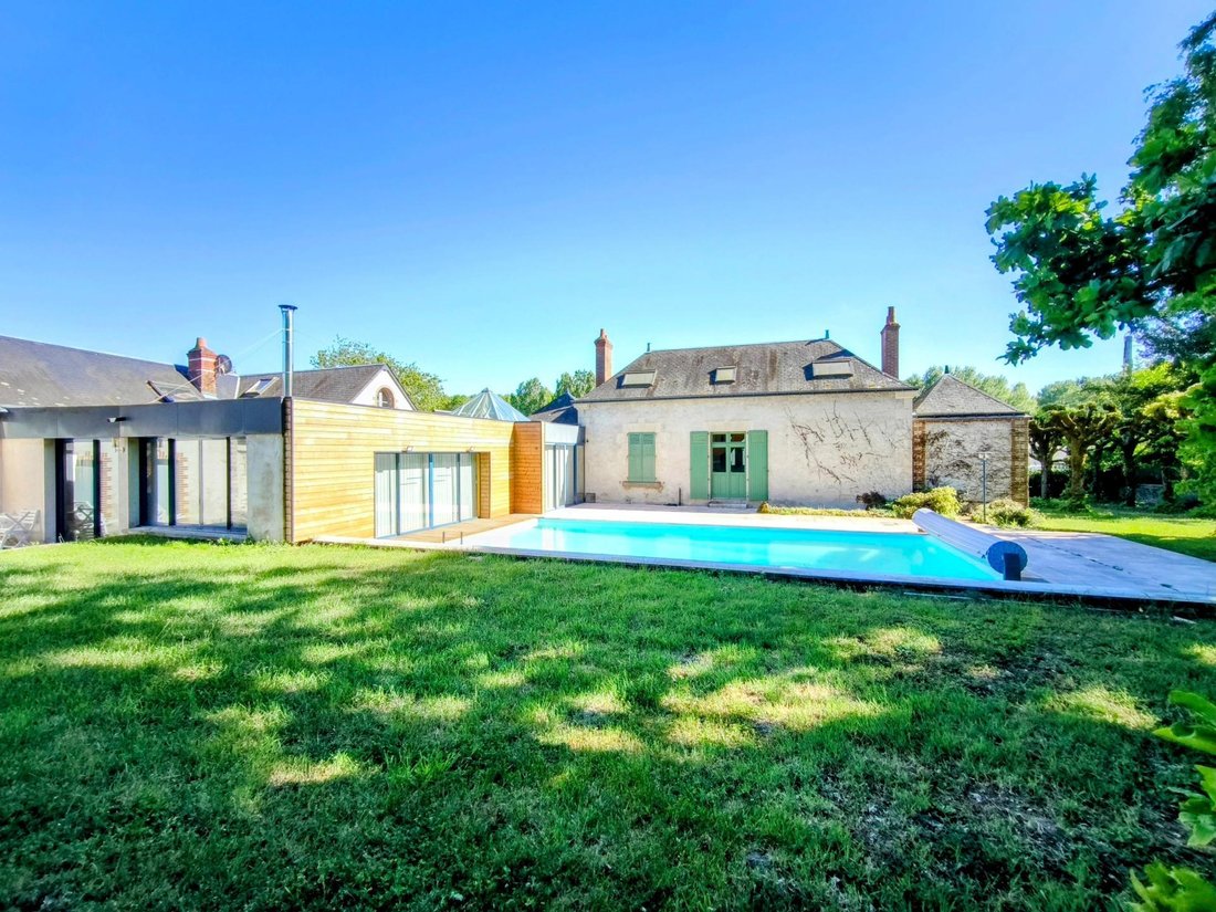 Casa a Artannes-sur-Indre, Centro-Val della Loira, Francia 1 - 17416608