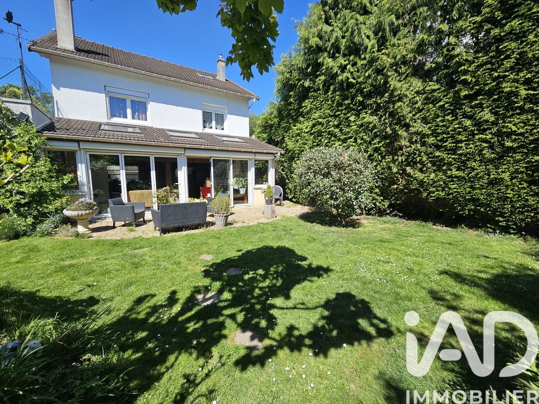 House in Le Clos, Velizy-Villacoublay, France 2 - 17764859