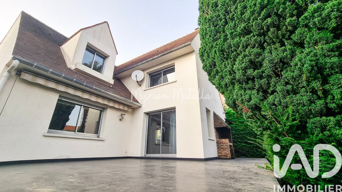 House in Saint-Brice-sous-Foret, Ile-de-France, France 1 - 17366346
